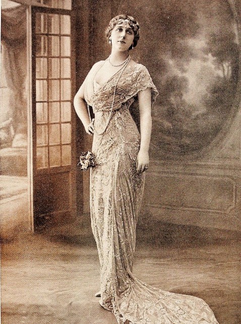 Gabrielle Robinne 1913 Revue Le théâtre